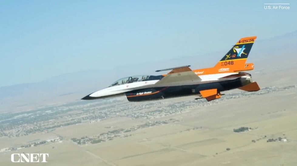 Máy bay chiến đấu F-16 tự bay bằng AI của không quân Mỹ